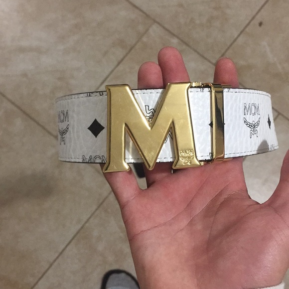M_5bf1ef069fe486c93f9d8a76